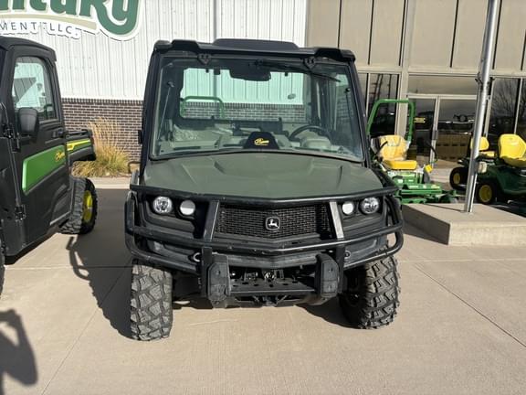 Image of John Deere XUV 835R equipment image 4