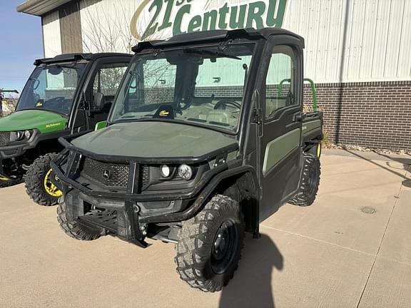 Image of John Deere XUV 835R equipment image 1