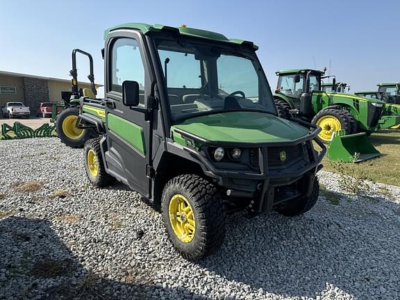 Image of John Deere XUV 835R Primary image