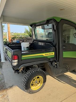 Image of John Deere XUV 835R equipment image 2