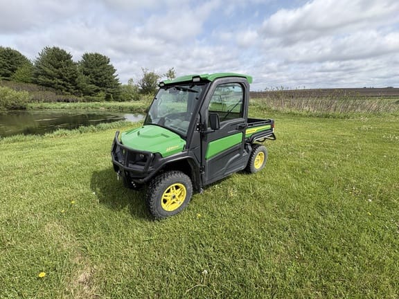 2021 John Deere XUV 835R Equipment Image0