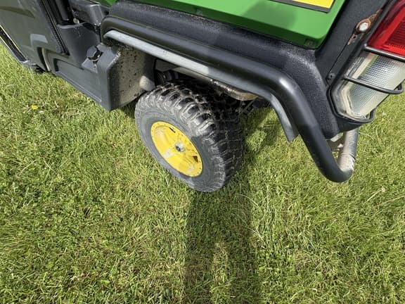 Image of John Deere XUV 835R equipment image 4