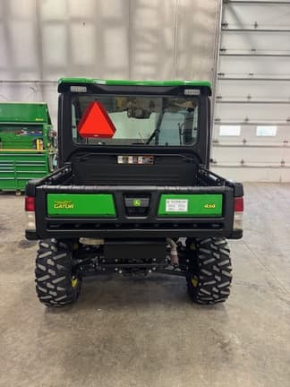 Image of John Deere XUV 835R equipment image 2