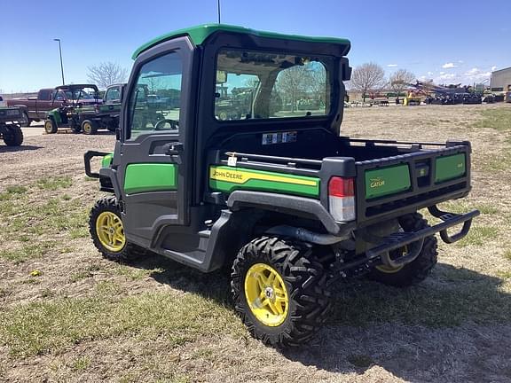 Image of John Deere XUV 835R equipment image 3