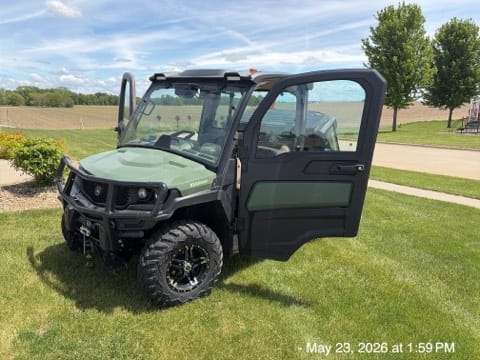 2021 John Deere XUV 835R Equipment Image0