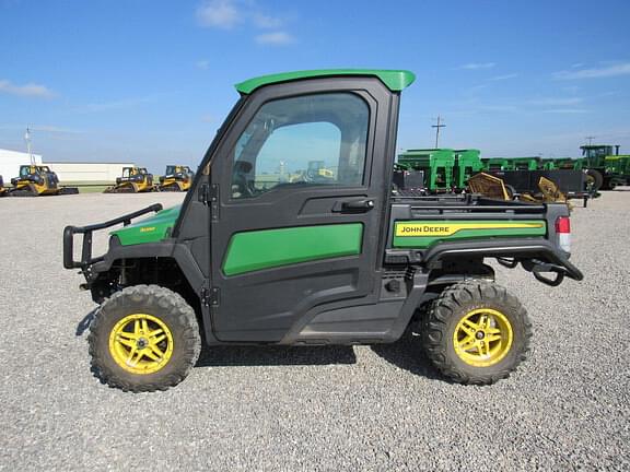 Image of John Deere XUV 835R equipment image 1