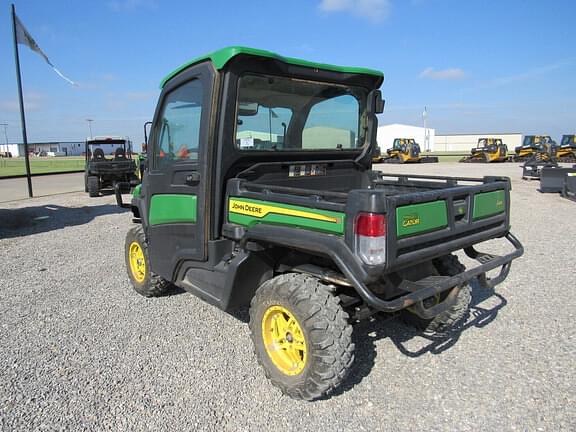 Image of John Deere XUV 835R equipment image 2