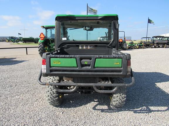 Image of John Deere XUV 835R equipment image 3