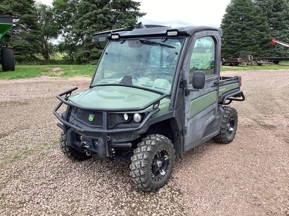 2021 John Deere XUV 835R Equipment Image0