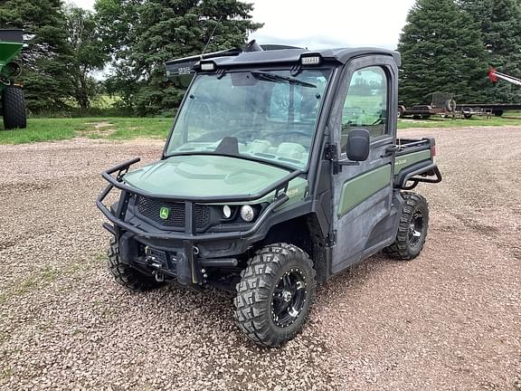 Image of John Deere XUV 835R Primary image