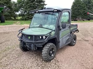 2021 John Deere XUV 835R Image