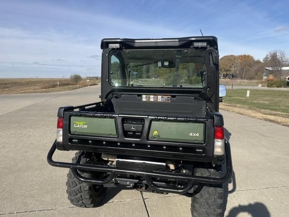 Image of John Deere XUV 835R equipment image 4