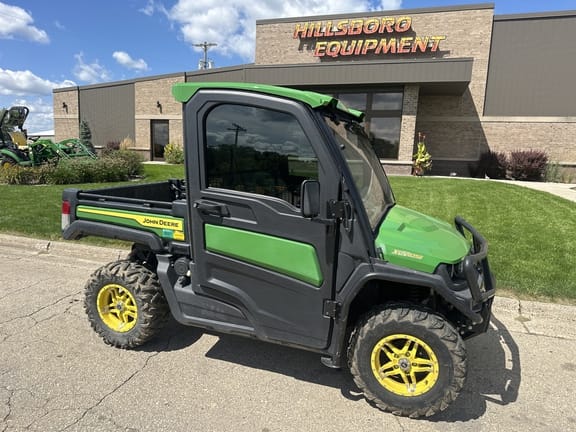 2021 John Deere XUV 835R Equipment Image0