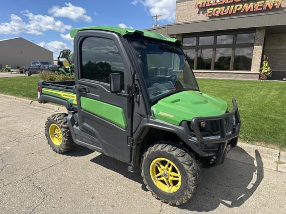Image of John Deere XUV 835R equipment image 1