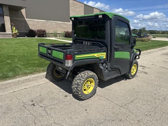 Image of John Deere XUV 835R equipment image 2