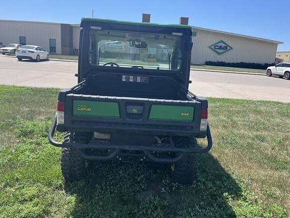 Image of John Deere XUV 835R equipment image 4