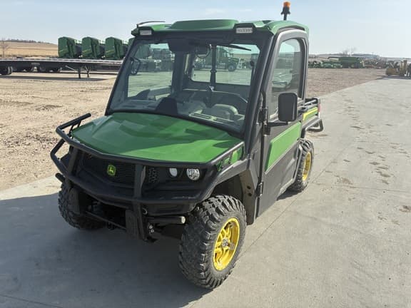 Image of John Deere XUV 835R Primary image