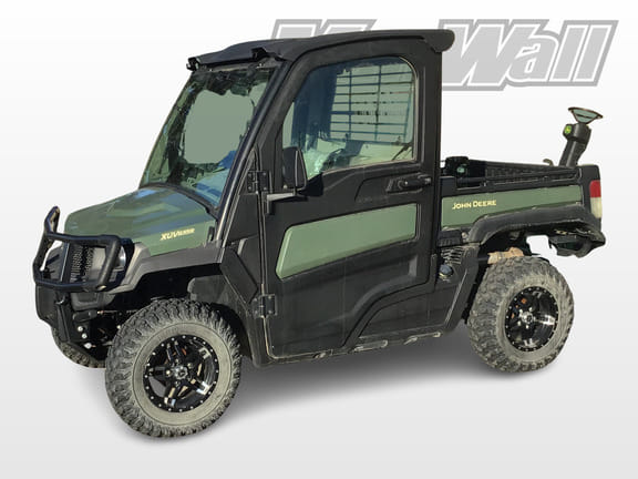 2021 John Deere XUV 835R Equipment Image0