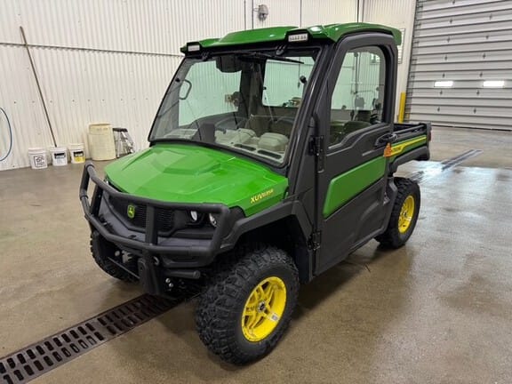 Main image John Deere XUV 835R