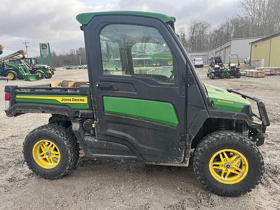 Image of John Deere XUV 835R Primary Image