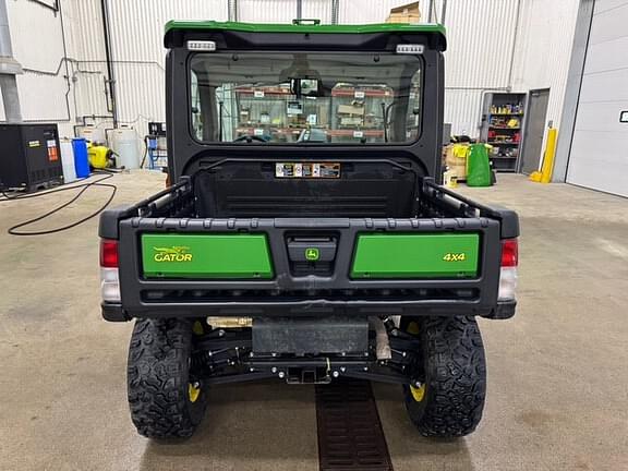 Image of John Deere XUV 835R equipment image 4