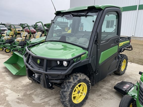 Main image John Deere XUV 835R