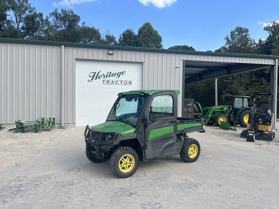 2021 John Deere XUV 835R Equipment Image0