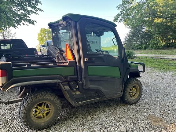 Image of John Deere XUV 835R equipment image 1