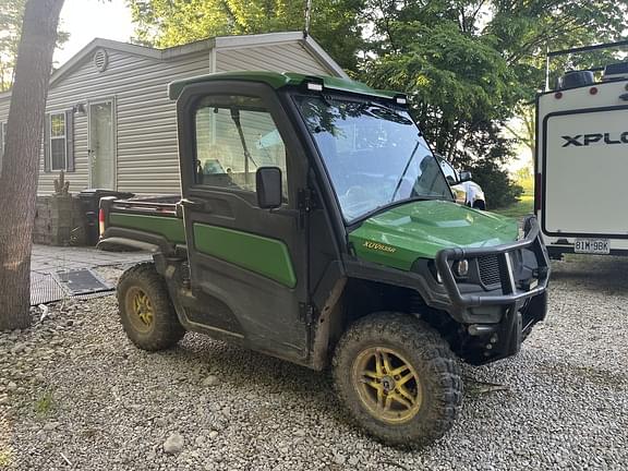 Image of John Deere XUV 835R Primary image