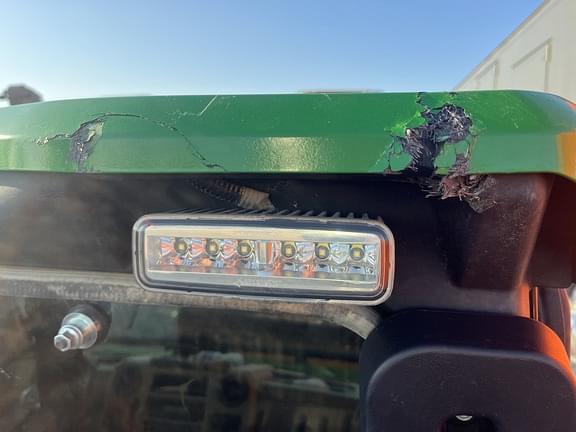 Image of John Deere XUV 835R equipment image 2