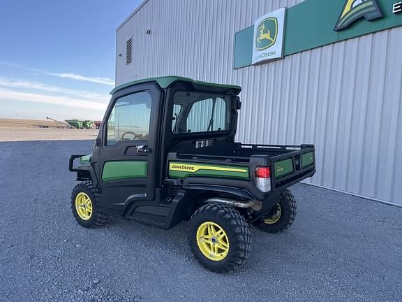 Image of John Deere XUV 835R equipment image 3