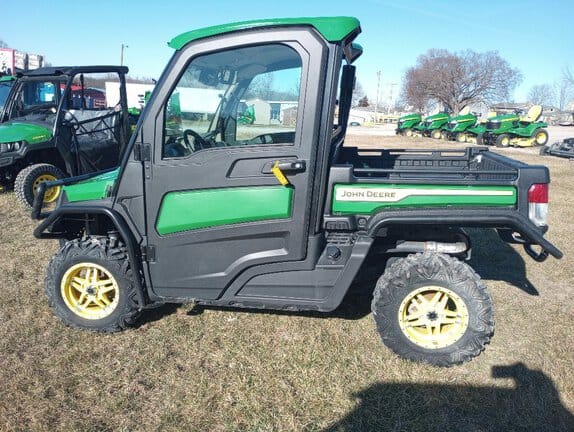 Main image John Deere XUV 835R