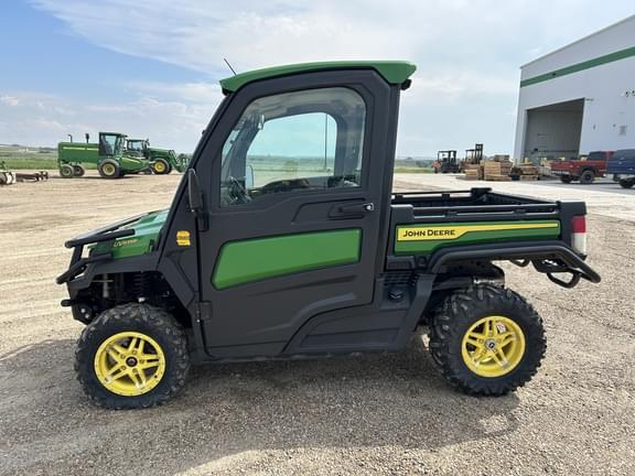 Image of John Deere XUV 835R equipment image 2