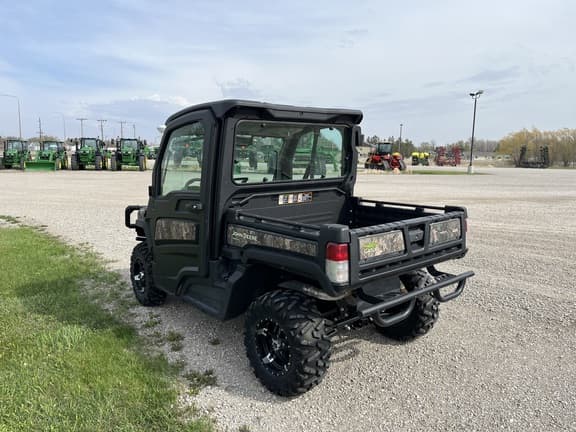Image of John Deere XUV 835R equipment image 2