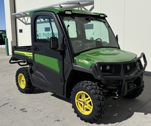 2021 John Deere XUV 835R Equipment Image0