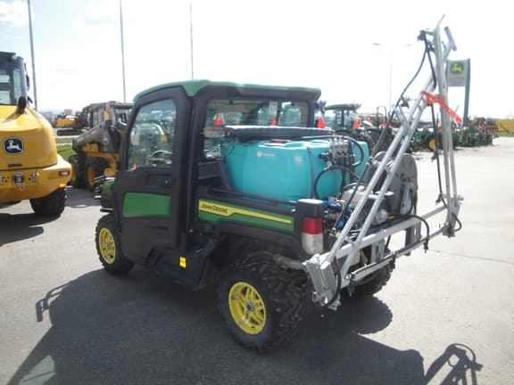 Image of John Deere XUV 835R equipment image 3