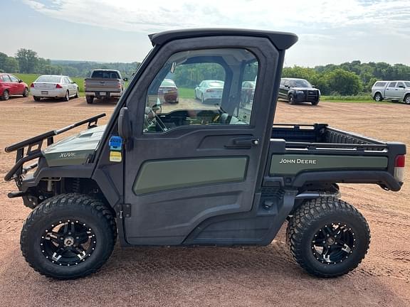 Image of John Deere XUV 835R equipment image 2