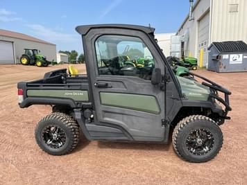 Main image John Deere XUV 835R