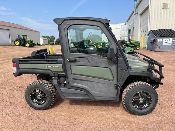 Image of John Deere XUV 835R Primary image