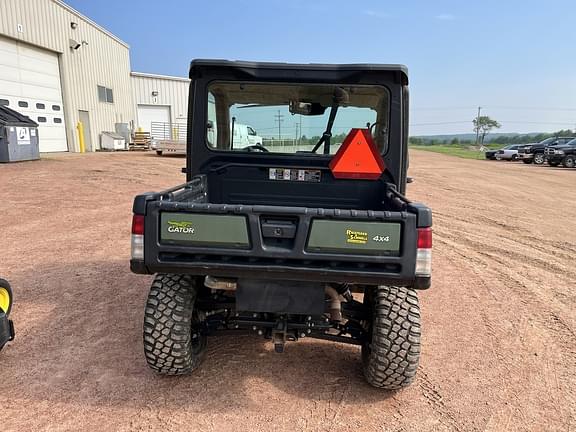 Image of John Deere XUV 835R equipment image 3