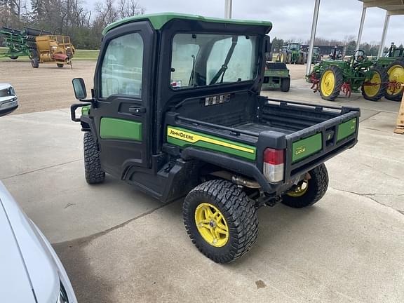 Image of John Deere XUV 835R equipment image 4