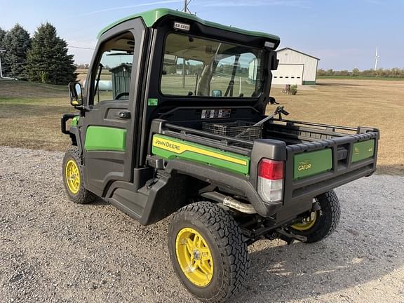 Image of John Deere XUV 835R equipment image 1