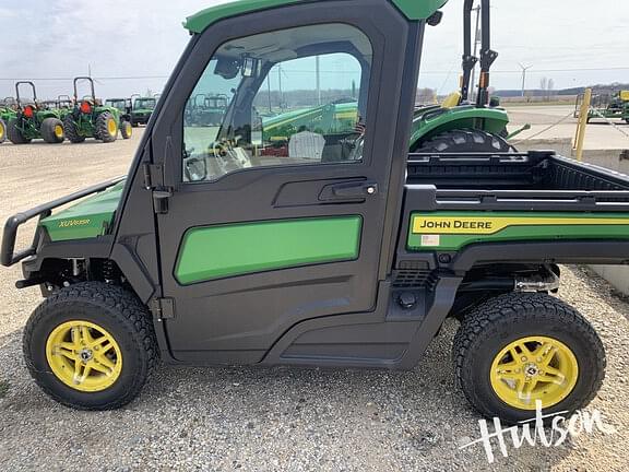 Image of John Deere XUV 835R equipment image 4