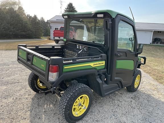 Image of John Deere XUV 835R equipment image 3