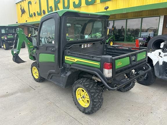 Image of John Deere XUV 835R equipment image 2