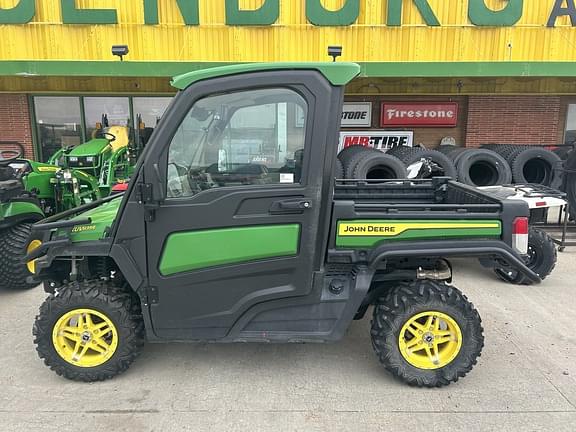 Image of John Deere XUV 835R equipment image 1