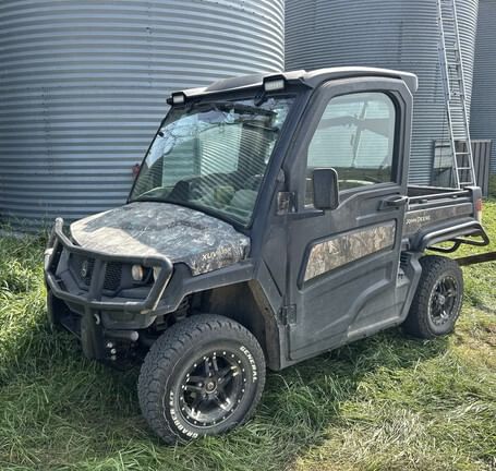 2021 John Deere XUV 835R Equipment Image0