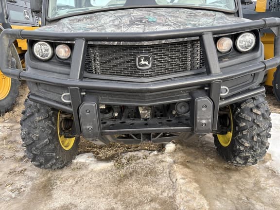 Image of John Deere XUV 835R equipment image 3