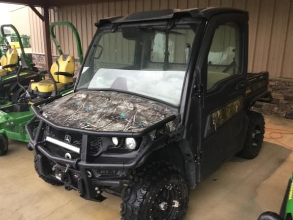 Image of John Deere XUV 835R Primary image