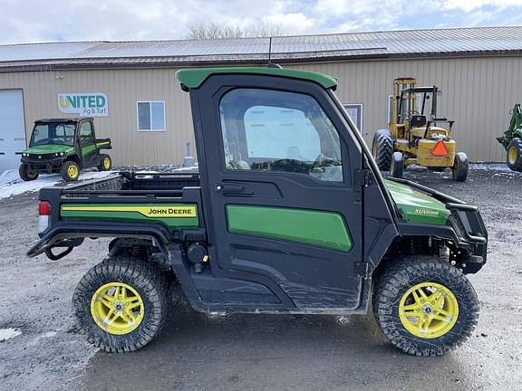 Image of John Deere XUV 835R equipment image 2